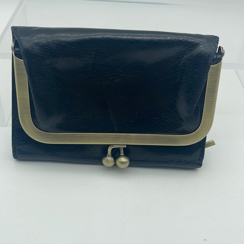 Hobo International Small Leather Wallet Trifold Lined Kisslock